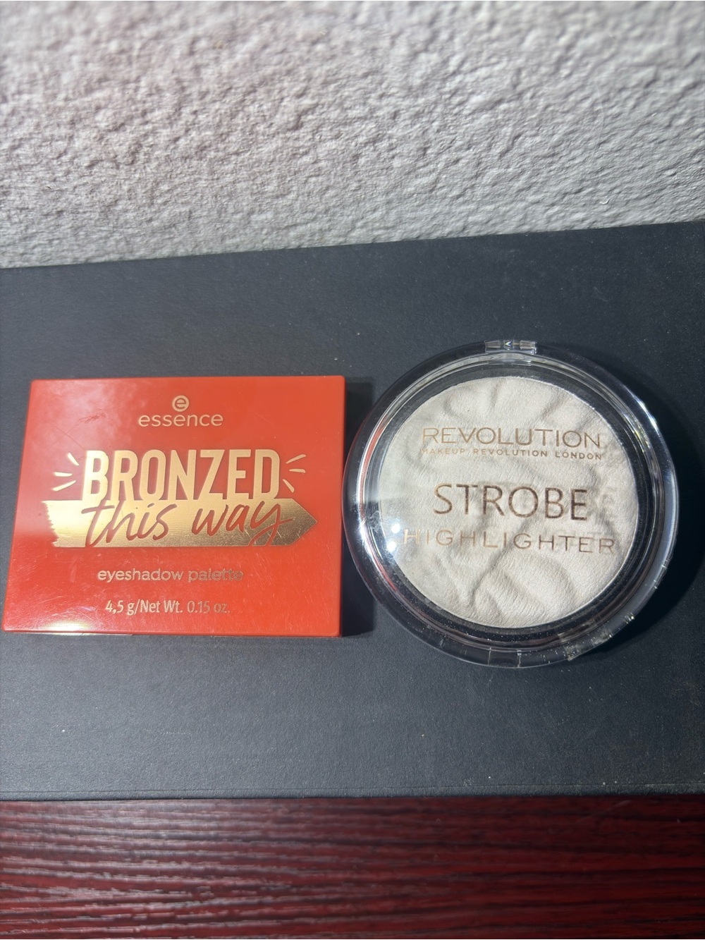 Essence eyeshadow & Revolution
